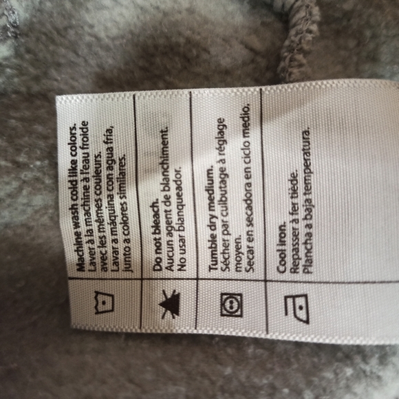 Carhartt women's Clarksburg Pullover Sweatshirt hoodie. Size small - Picture 12 of 16